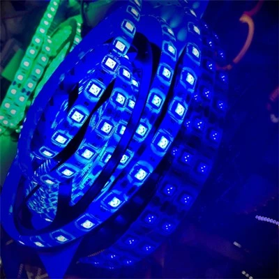 Värikkäät LED-nauhavalot